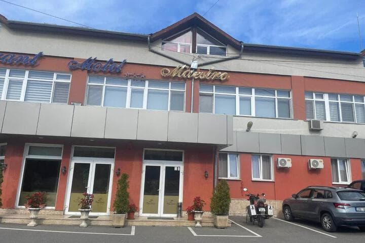 Explore Barcea Mica