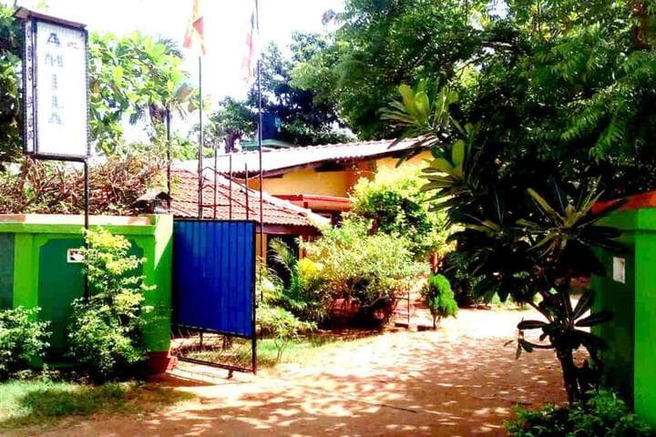 Explore Katharagama