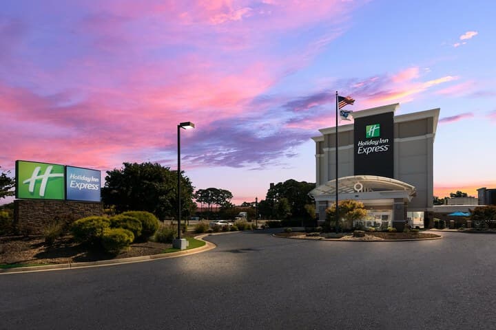 Explore North Newport News