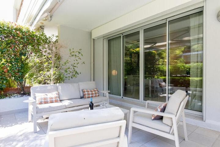 Explore Les Maillans