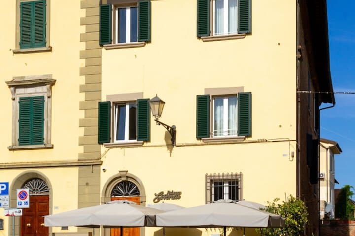 Explore Corazzano