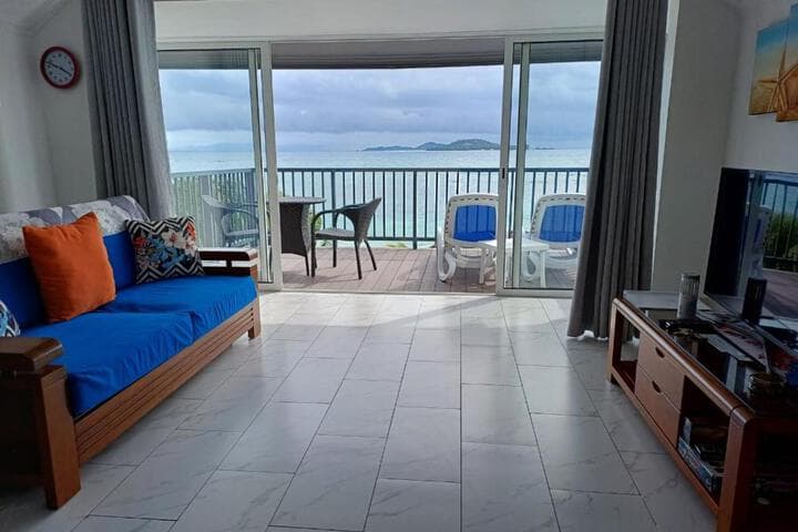 Explore Praslin Island