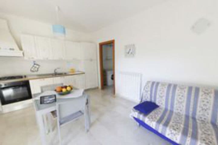 Explore Torre Del Pozzo