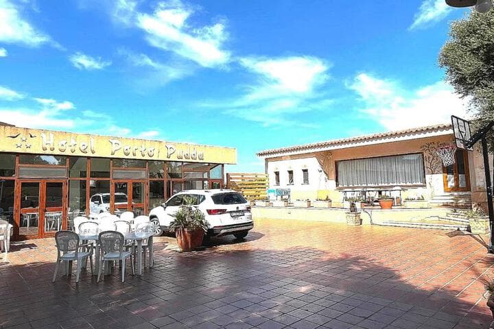 Explore Barrabisa