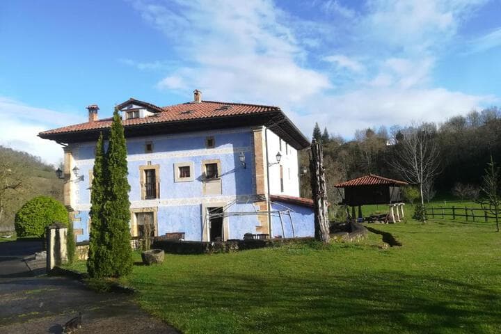 Explore Cruce La Venta