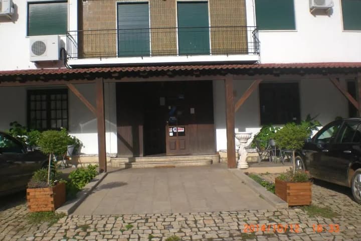 Explore Bornes