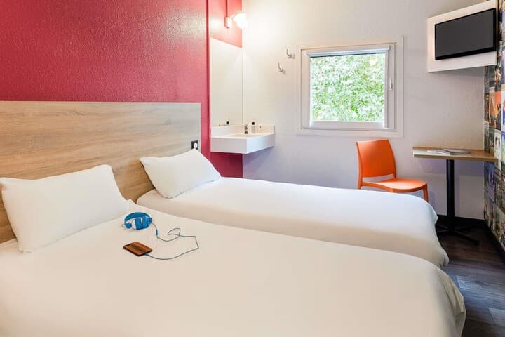Explore Chantier Du Coq
