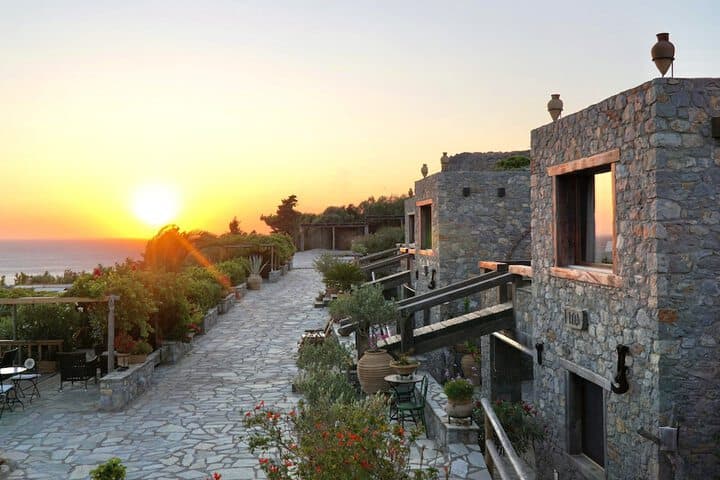 Explore Xerokampos