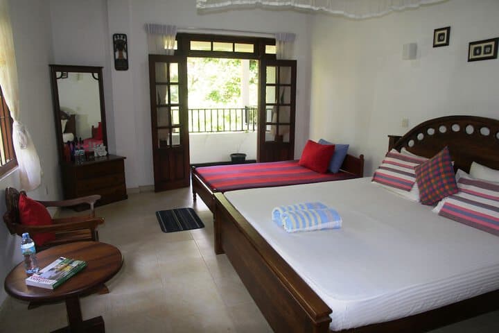 Explore Peradeniya