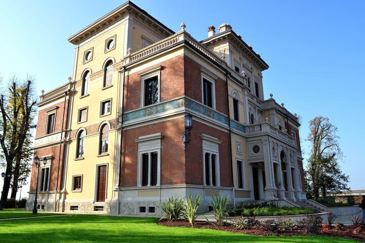 Explore Corte Dei Cortesi