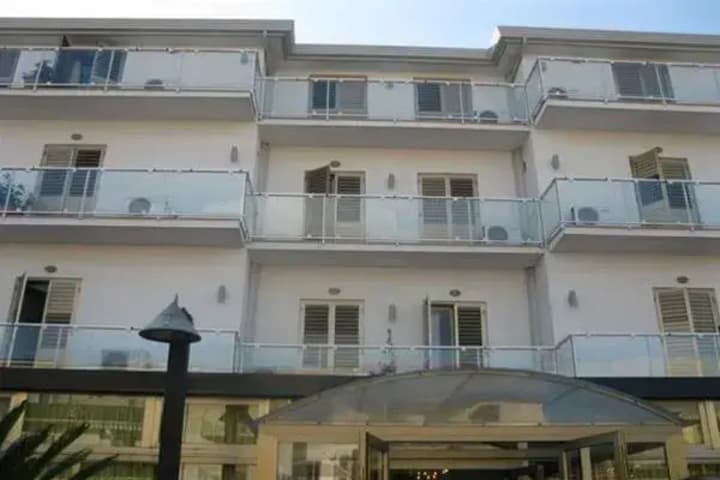 Explore Campora San Giovanni
