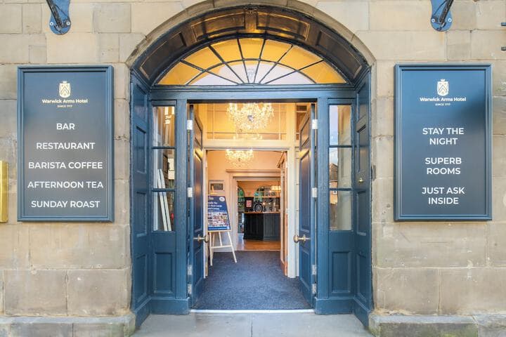 Explore Warwick Town Centre