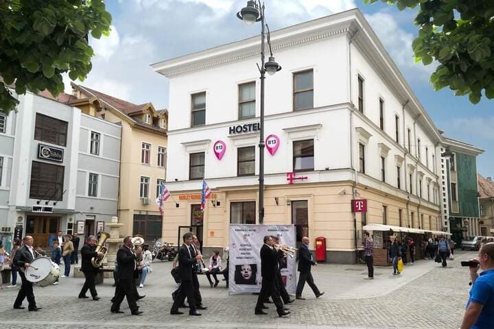 Explore Three Oaks