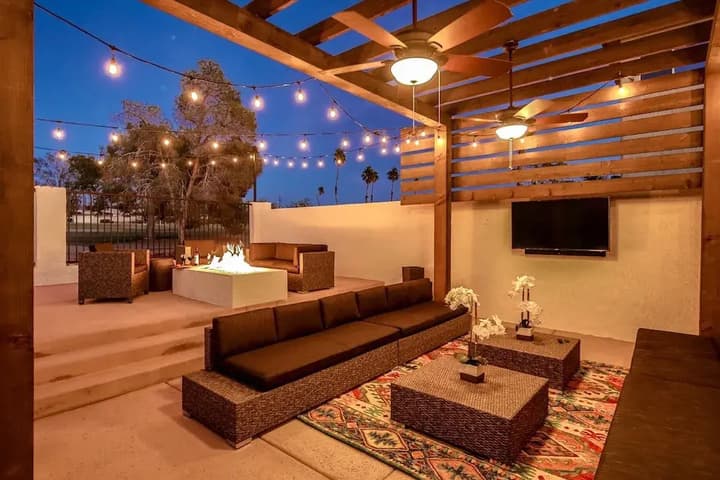 Explore Havasu Heights