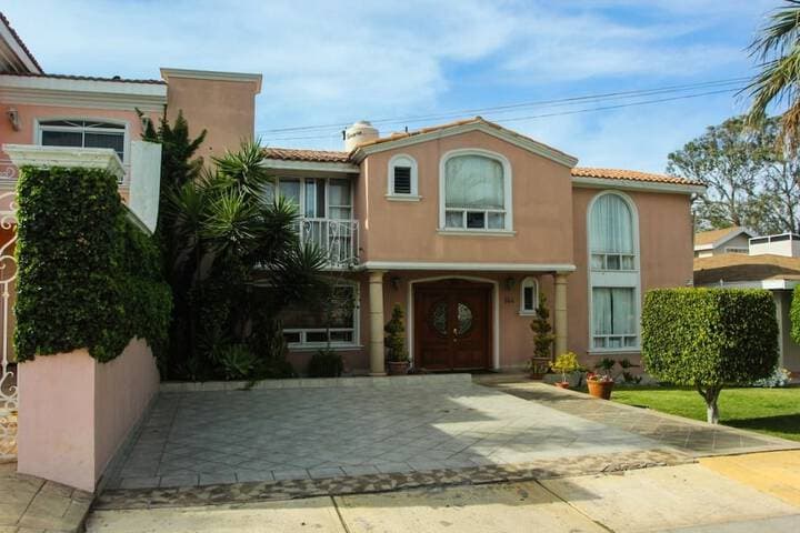 Explore San Fernando