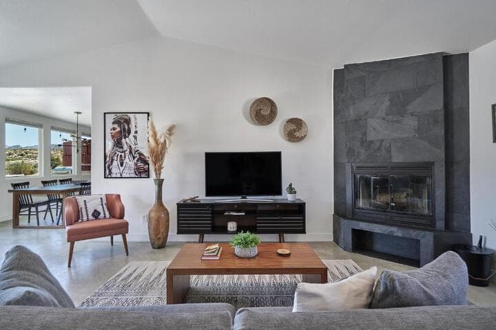 Explore Joshua Tree Highlands