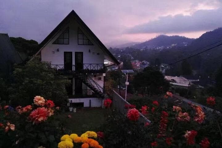 Explore Hawa Eliya