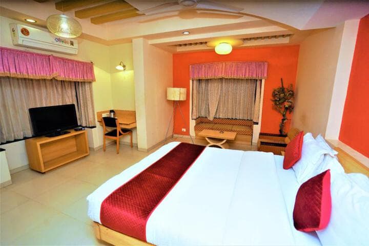 Explore Veraval