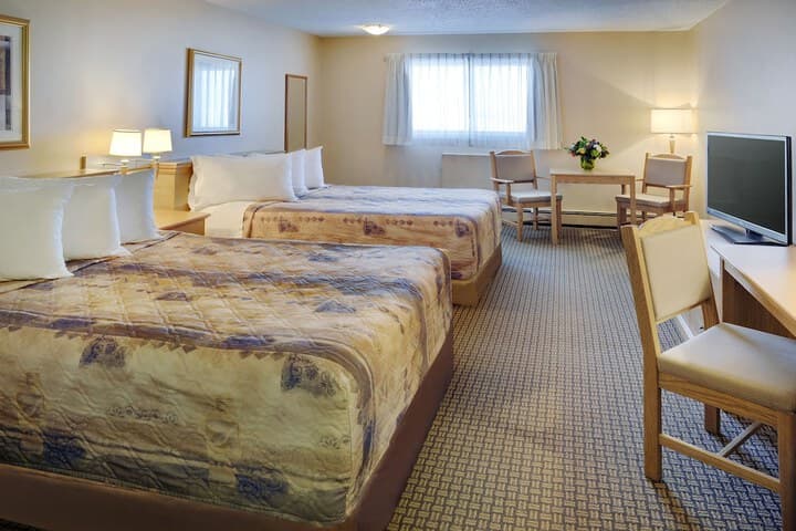 Explore Kindersley