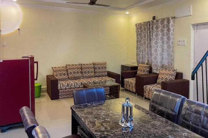 Explore Arsiwalla Villa