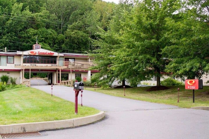 Explore Pittston