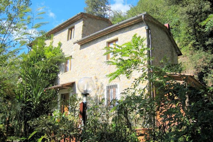 Explore Casore Del Monte