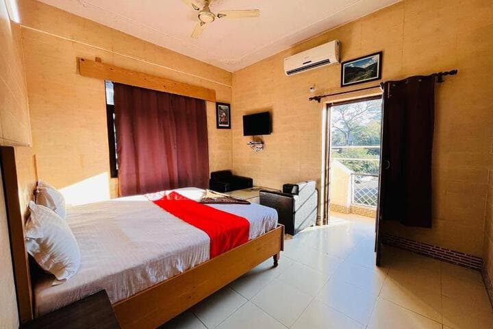 Explore Garh