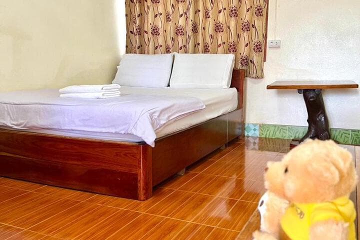 Explore Huai Phai