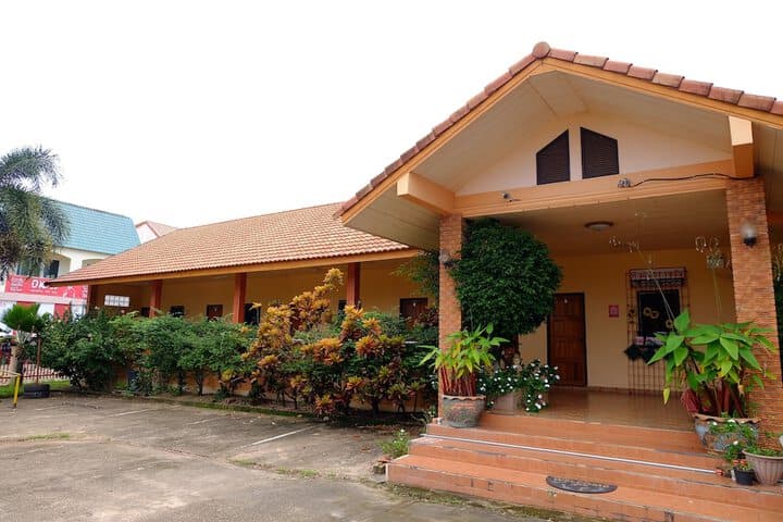 Explore Bung Khong Long