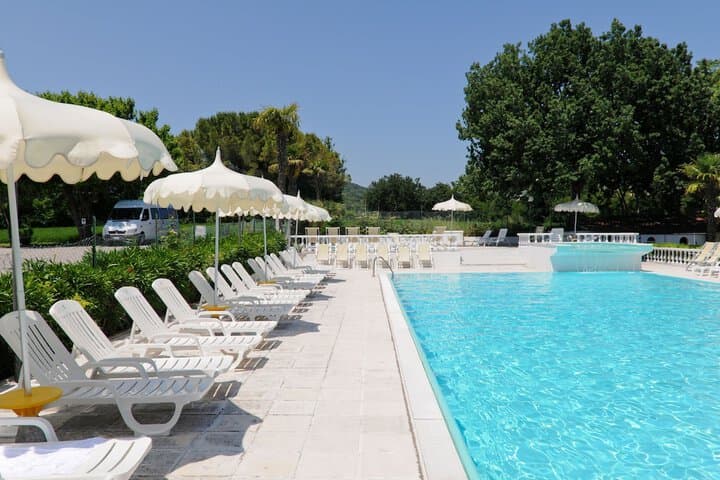 Explore Villaggio Taunus