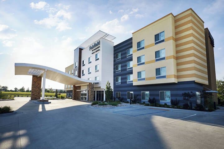 Explore Raymore