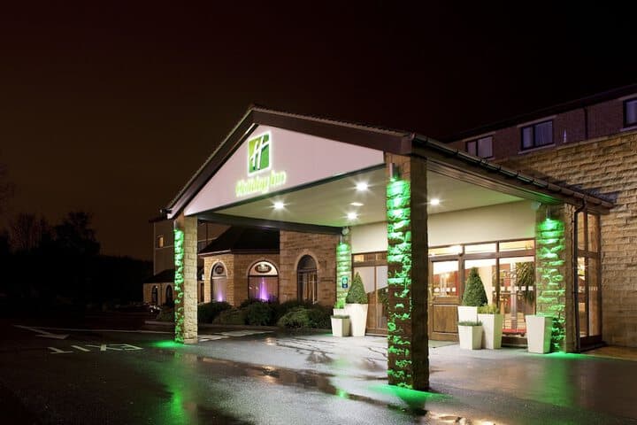 Explore Alhambra Shopping Centre