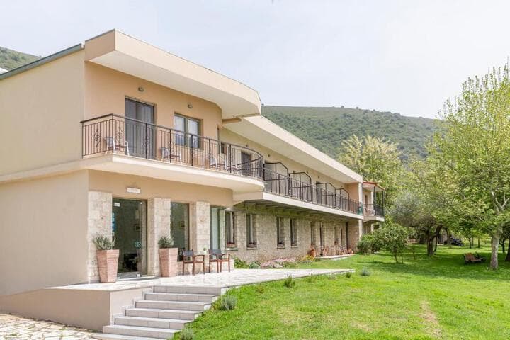 Explore Agios Spiridon
