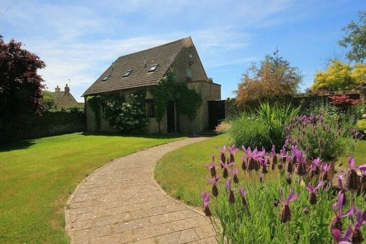 Explore Lower Lemington