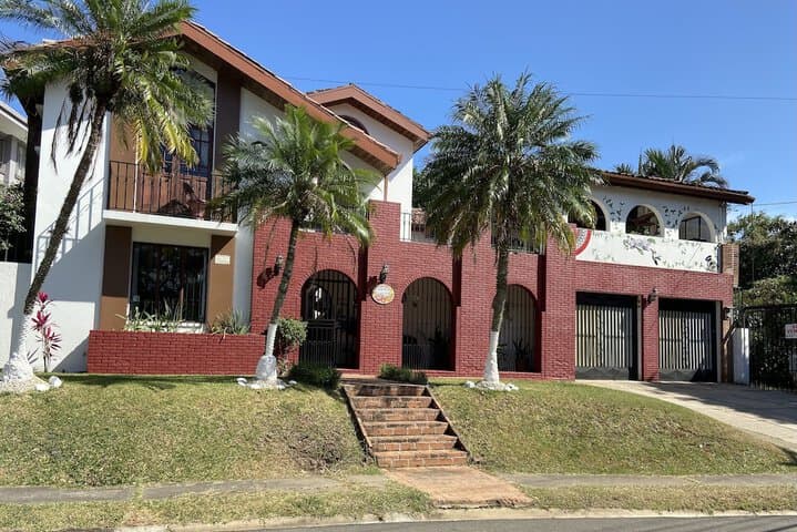 Explore San Rafael De Heredia