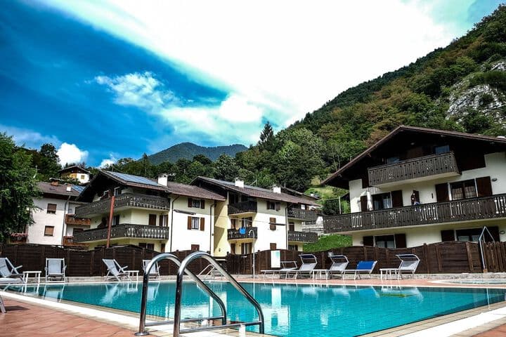 Explore Lenzumo
