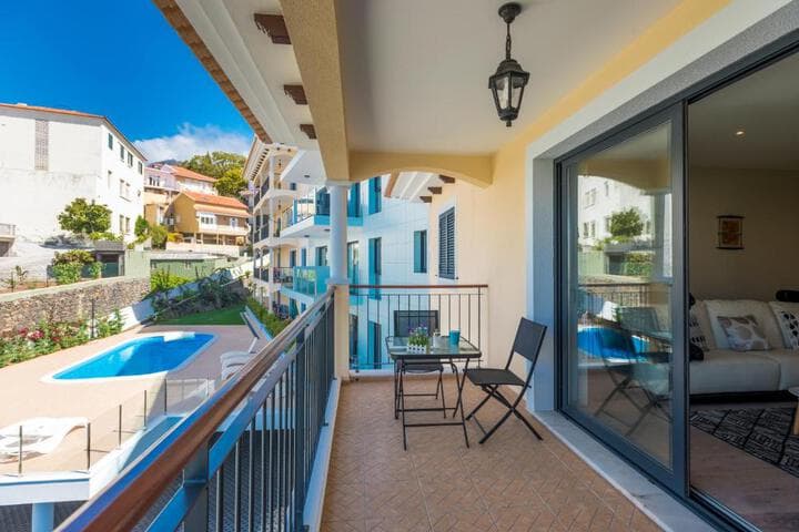 Explore Porto Moniz