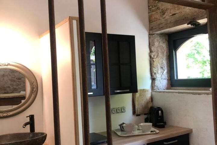 Explore Saint Crespin Sur Moine