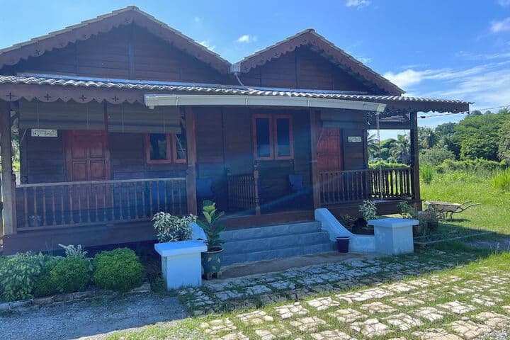 Explore Kampung Pulau Chengai