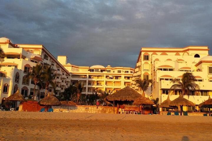 Explore Lomas De Mazatlan