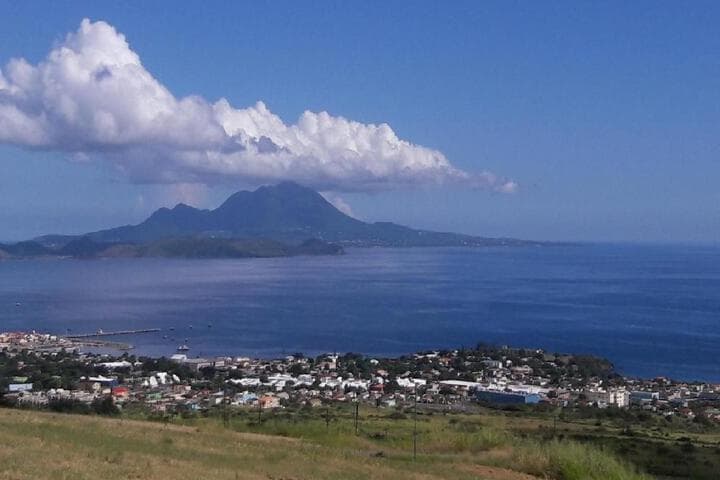 Explore Basseterre