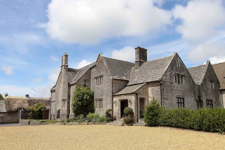 Explore West Lulworth