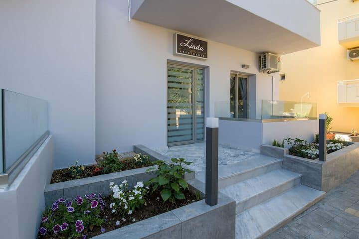 Explore Platanias Town