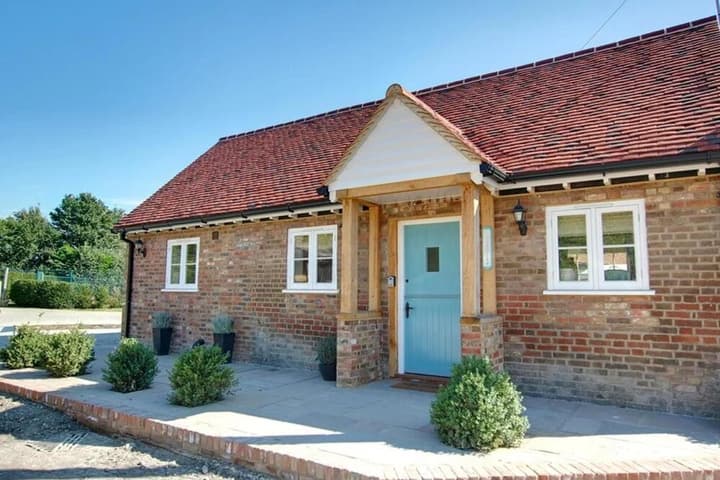 Explore Lenham