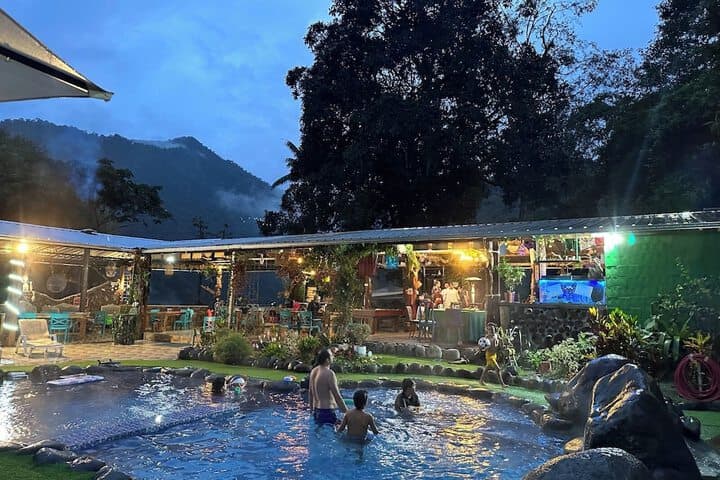 Explore Yunguilla