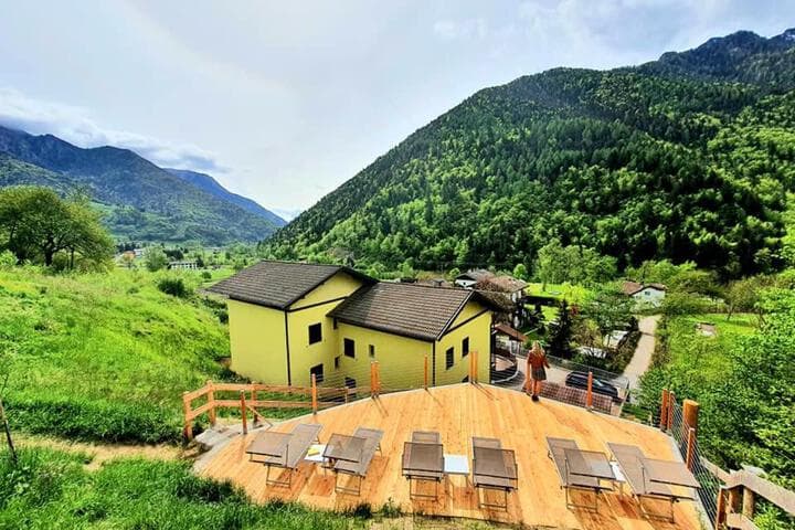 Explore Mezzolago