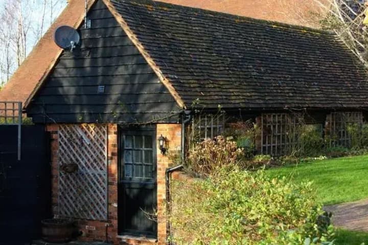 Explore Slinfold