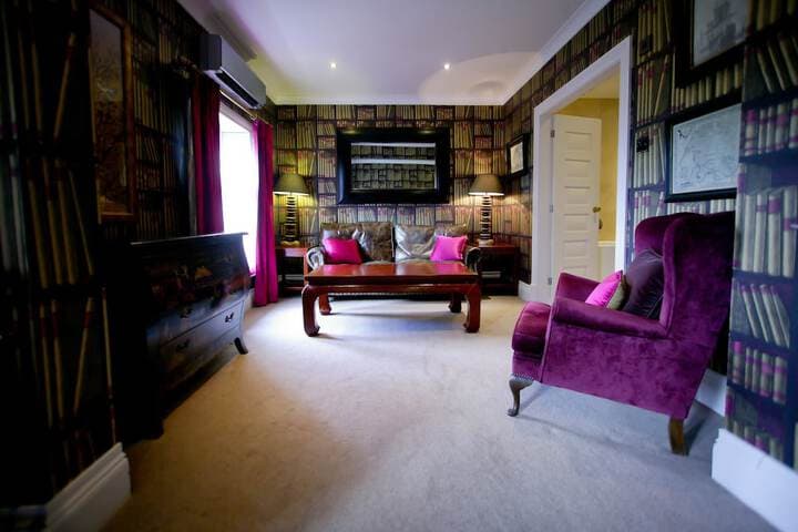 Explore Harrop Fold