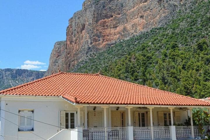 Explore Ermionida