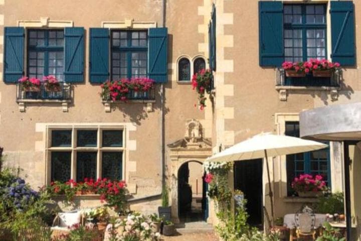 Explore Brissac Quince
